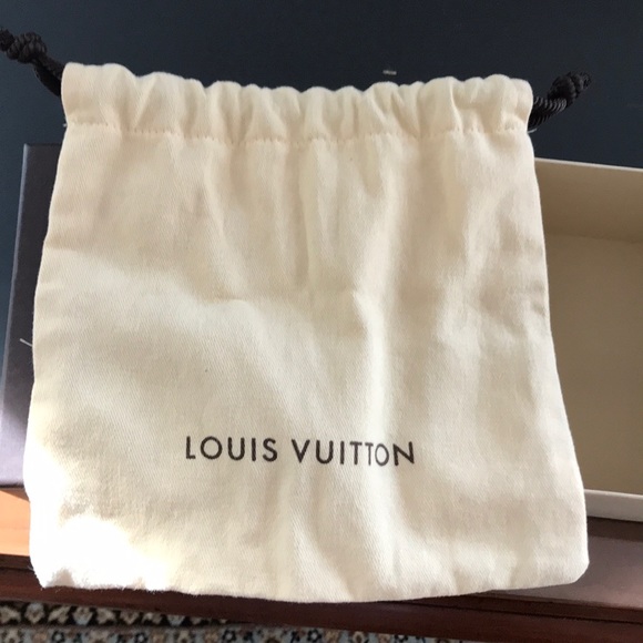 Louis Vuitton limited edn belt black epi leather - Picture 7 of 8